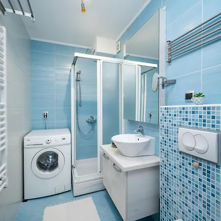 Bright 1bdr In The Center *