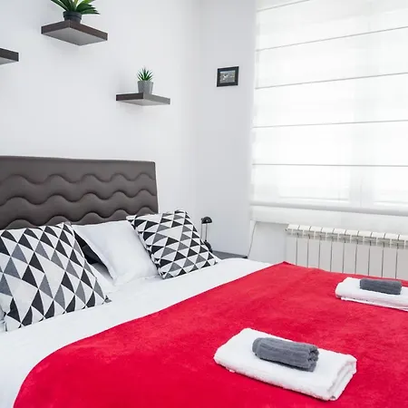 Bright 1bdr In The Center Apartman