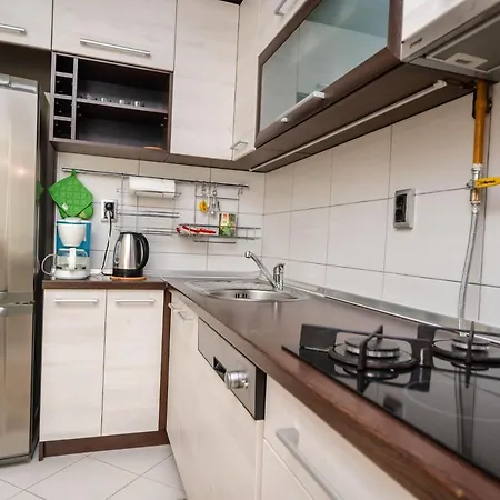 Bright 1bdr In The Center Apartman